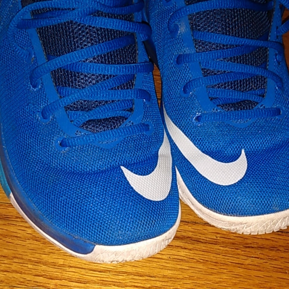 Lebron gym shoes